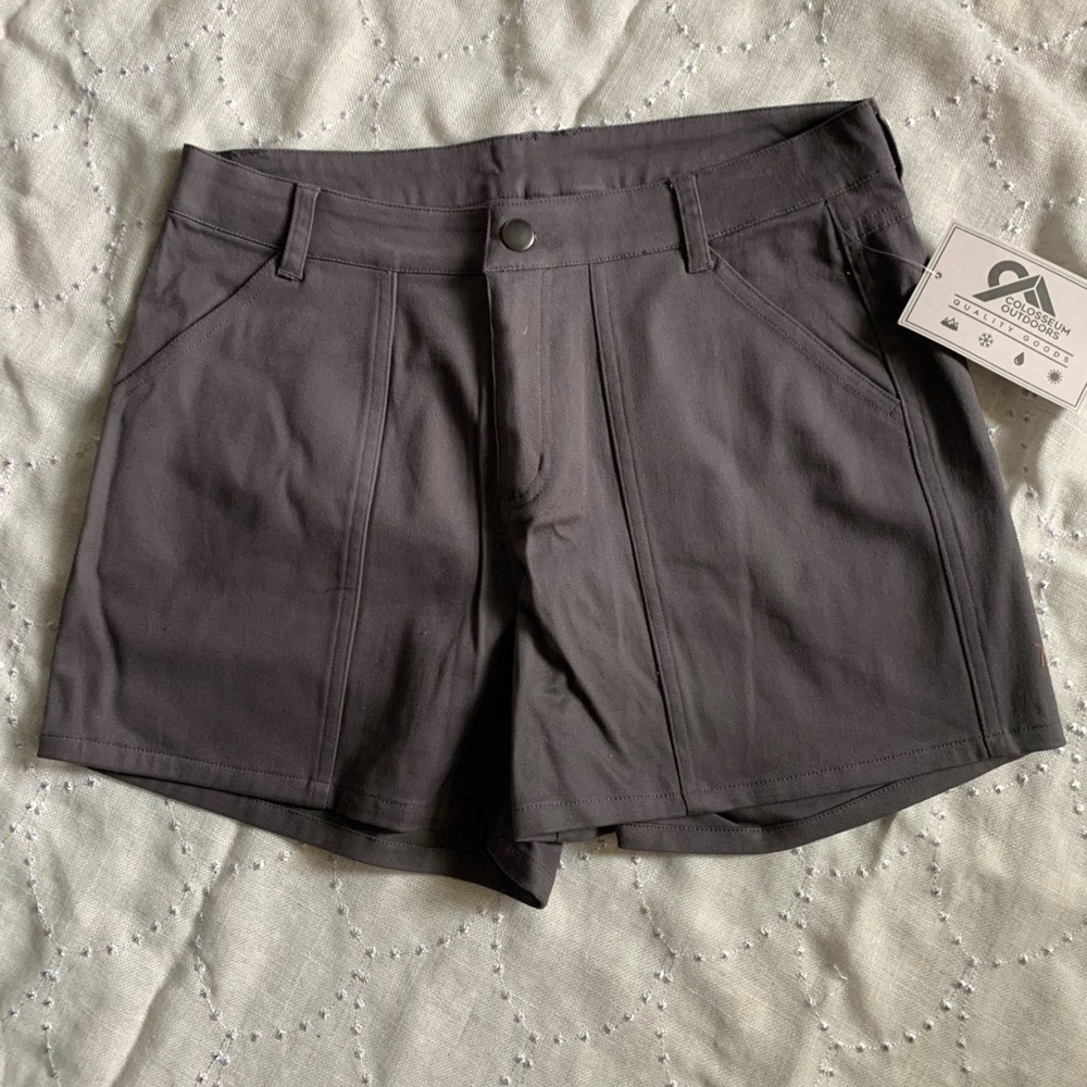 Colosseum shorts women’s